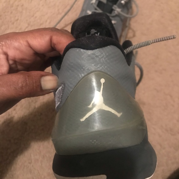 Gray Nike - Picture 3 of 4